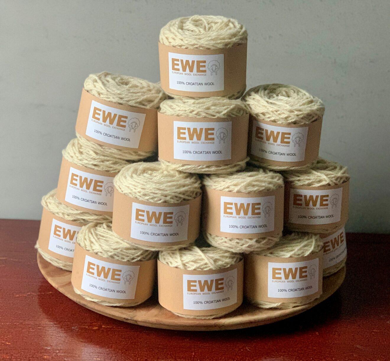 Picture of croatian wool skeins.