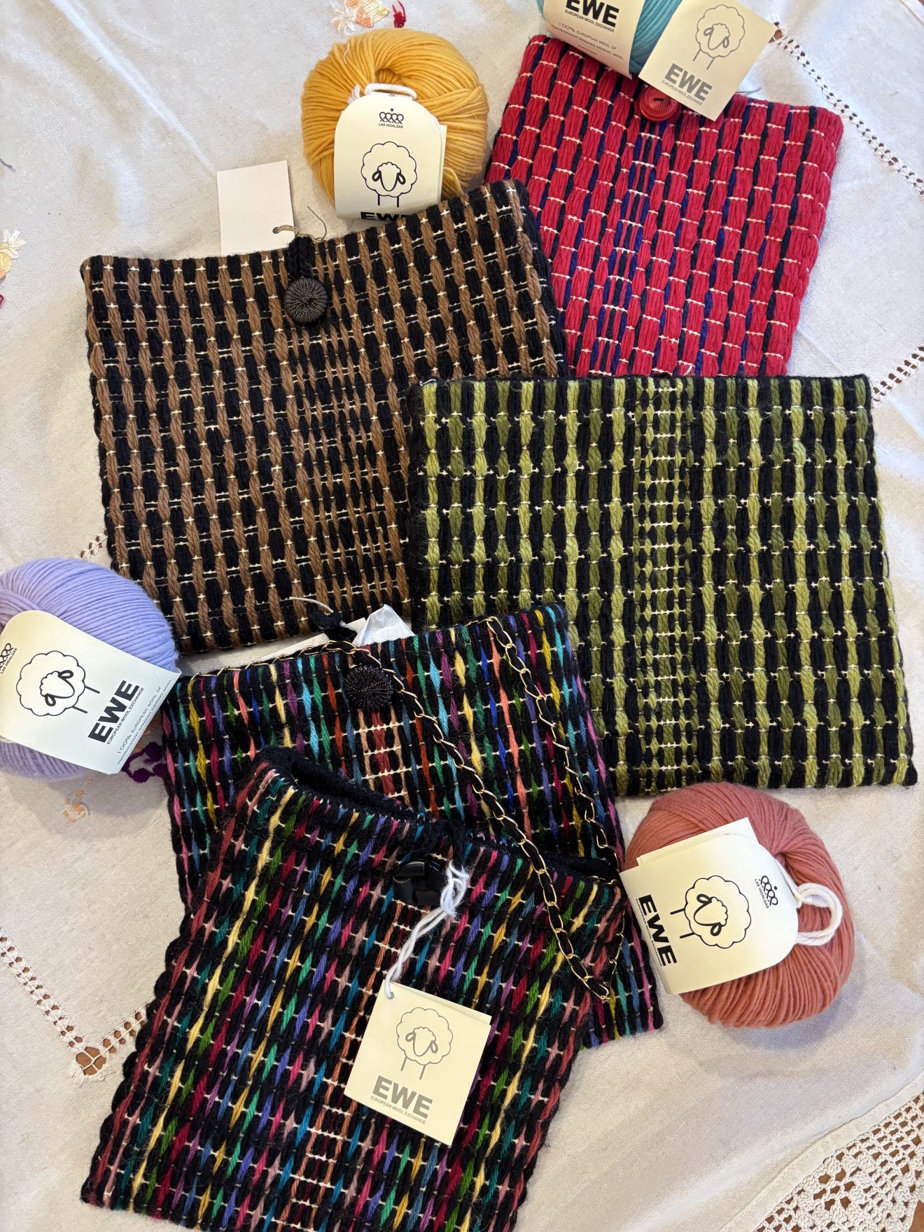 Exclusive handbags made with 100% wool